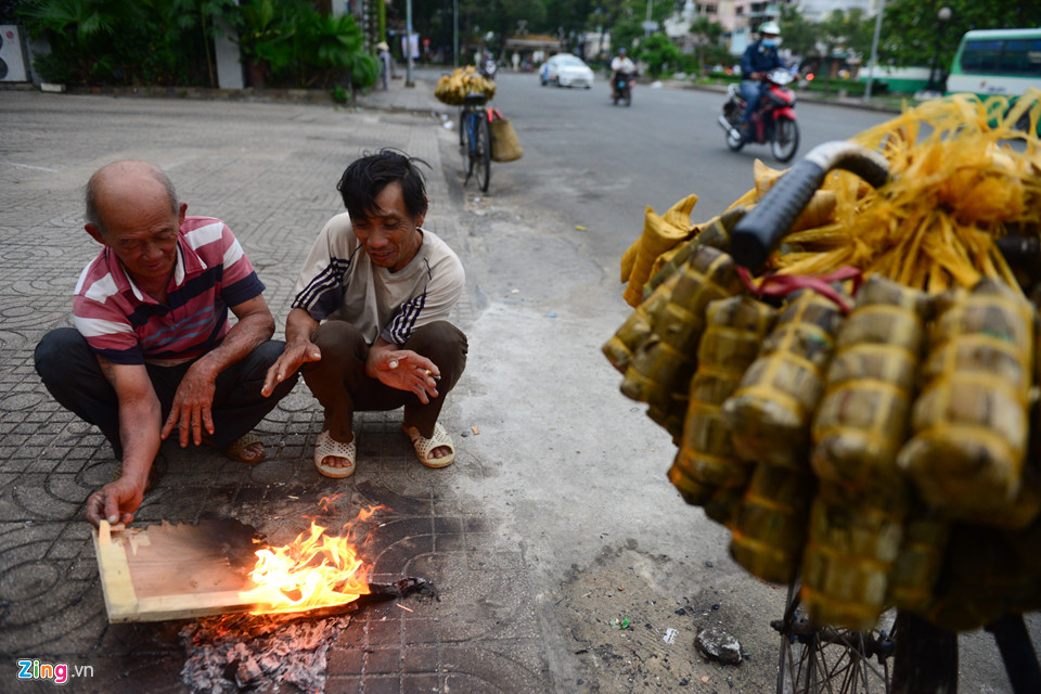 Nhịp sống người Sài Gòn đảo lộn vì trời lạnh